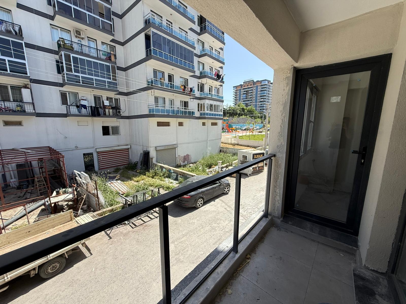 MENEMEN YAHSELLİ MAH. SATILIK SIFIR LÜKS YAPI FIRSAT 2+1 DAİRE
