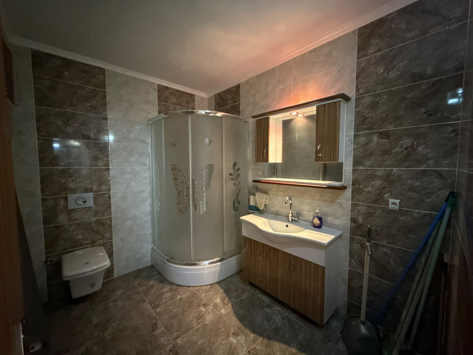 MENEMEN ESATPAŞA MAH.SATILIK LÜKS YAPI FIRSAT 3+1 DAİRE