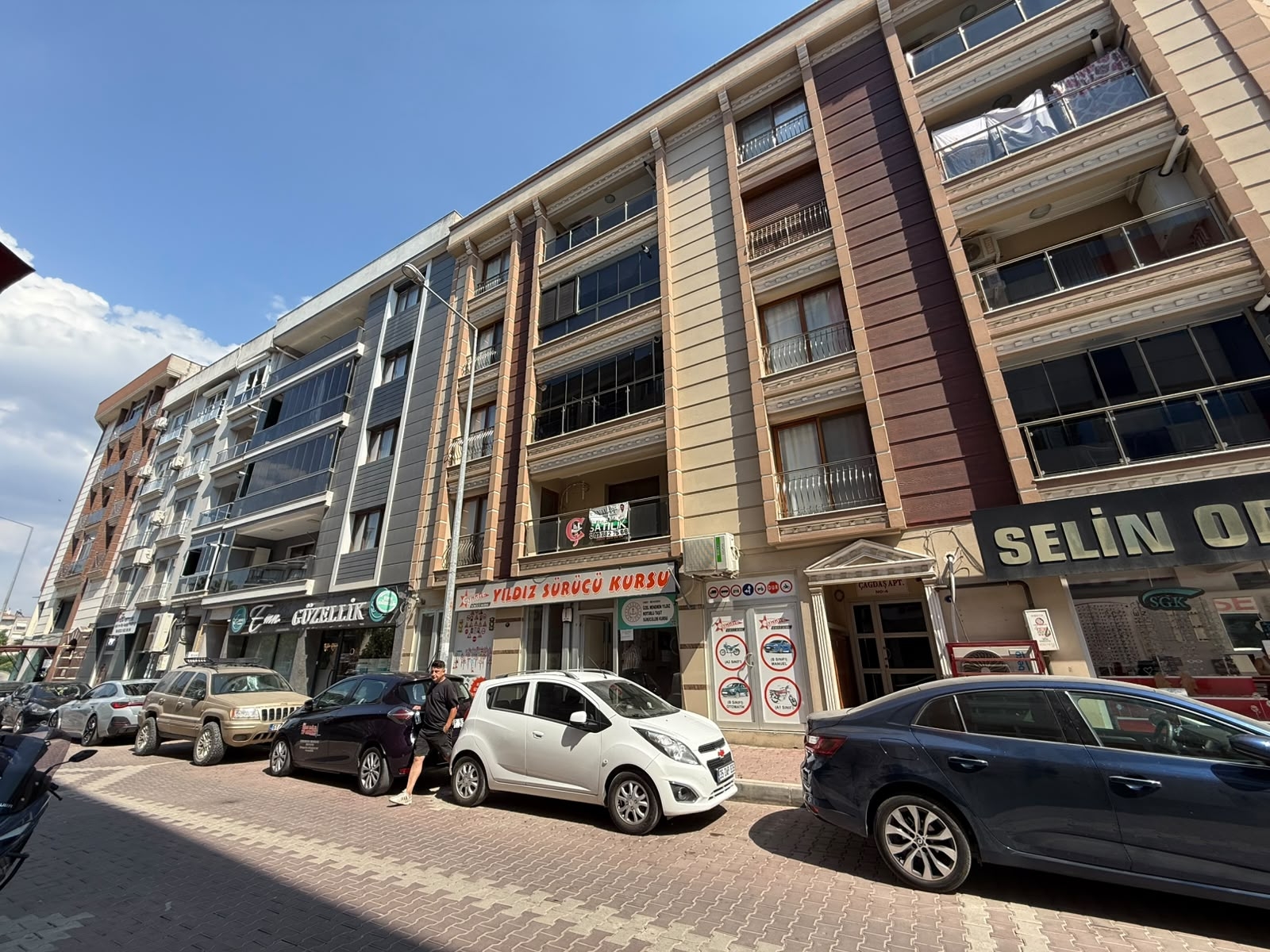 MENEMEN ESATPAŞA MAH.SATILIK LÜKS YAPI FIRSAT 3+1 DAİRE