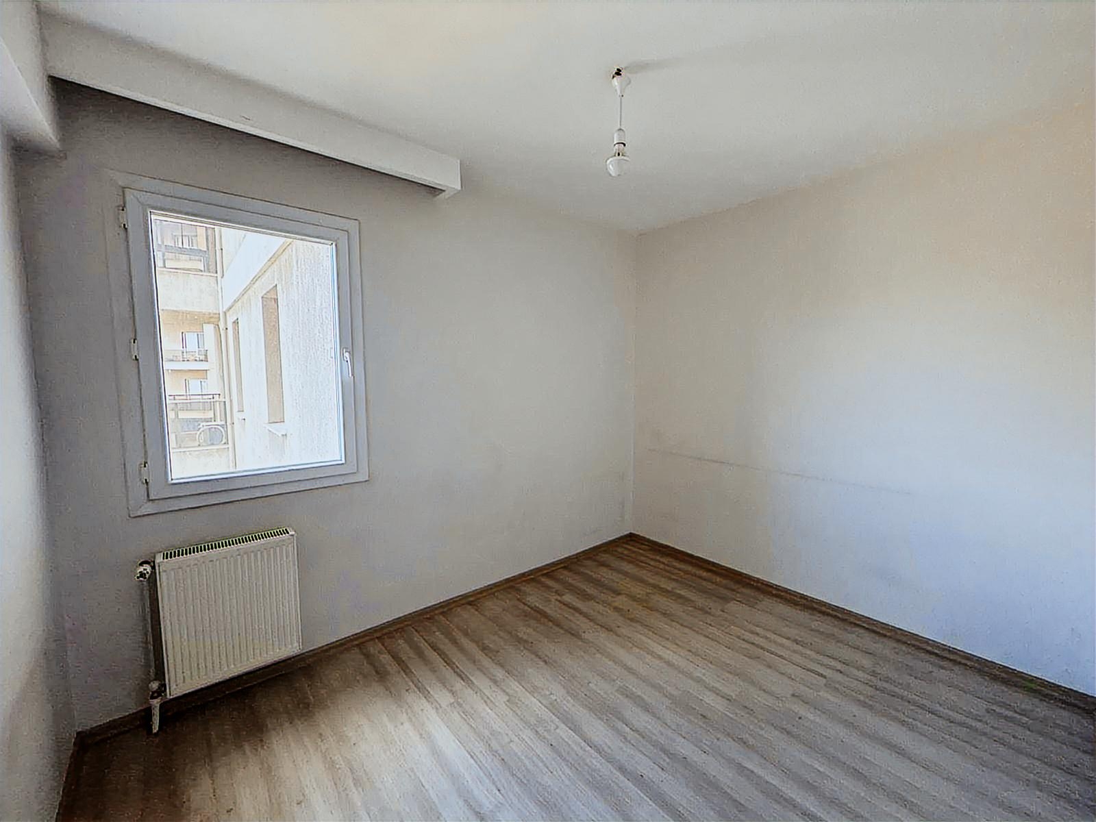MENEMEN DURUKENT SİTESİNDE. KİRALIK LÜKS YAPI FIRSAT 3+1 DAİRE