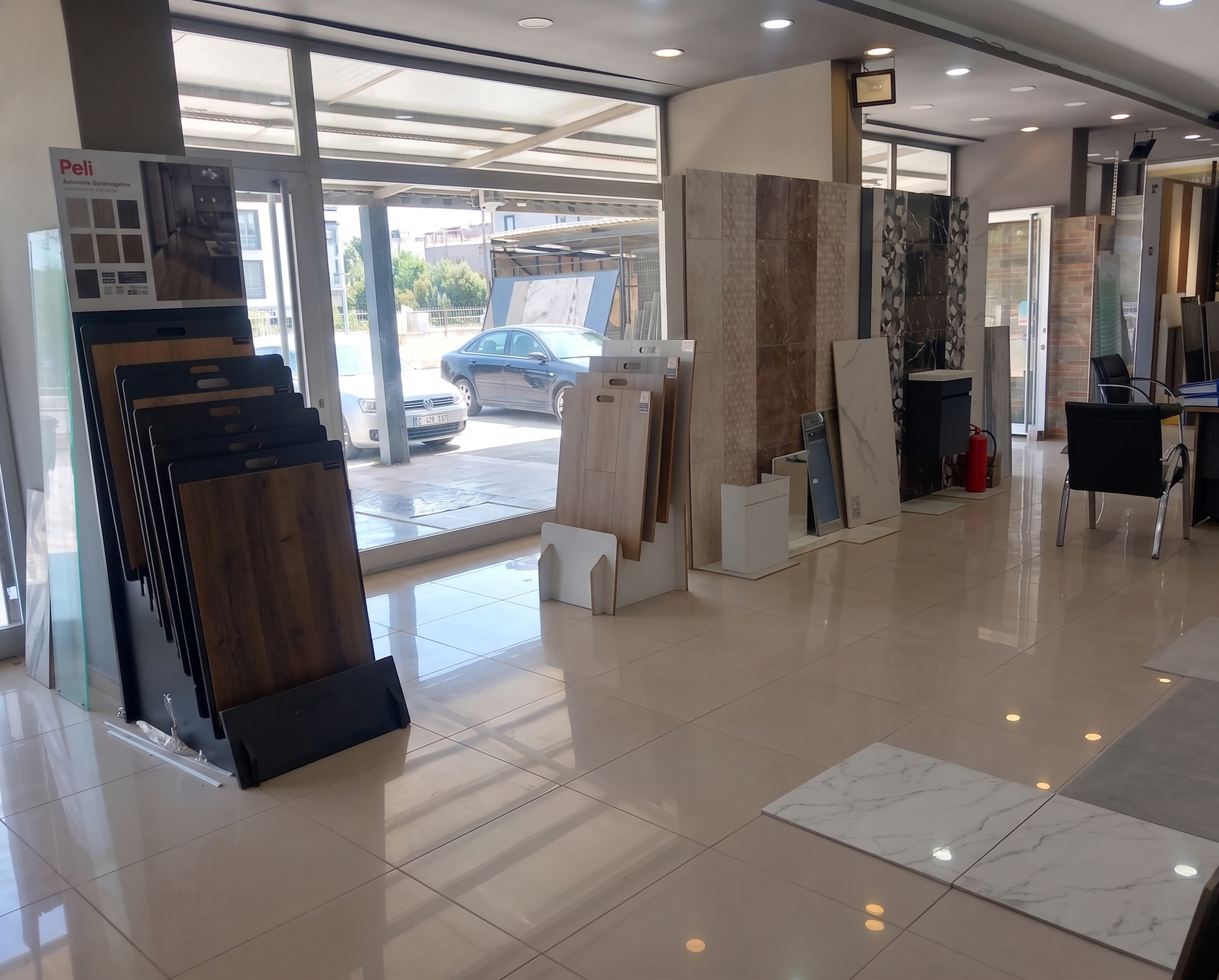 Balıkesir Burhaniyede Anayola Cepheli İş Yeri