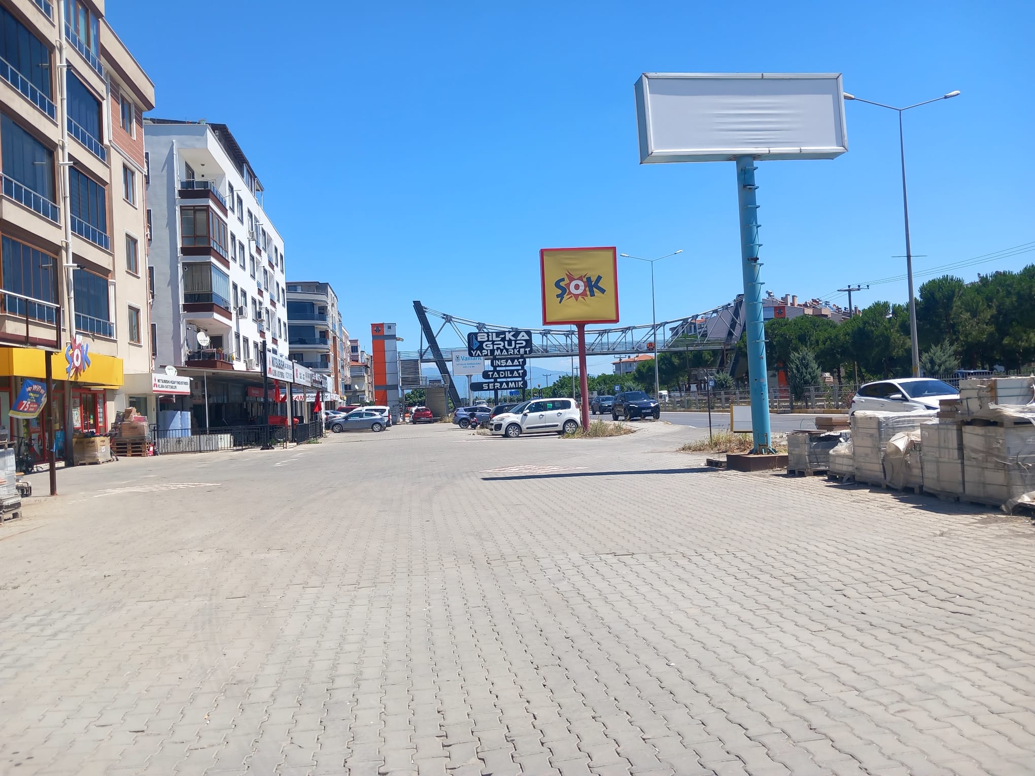 Balıkesir Burhaniyede Anayola Cepheli İş Yeri