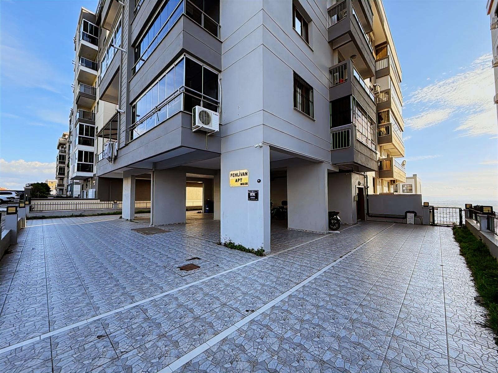 ÇİĞLİ ESENTEPE MAH. SATILIK LÜKS YAPI FIRSAT K. MUTFAK 1+1 DAİRE