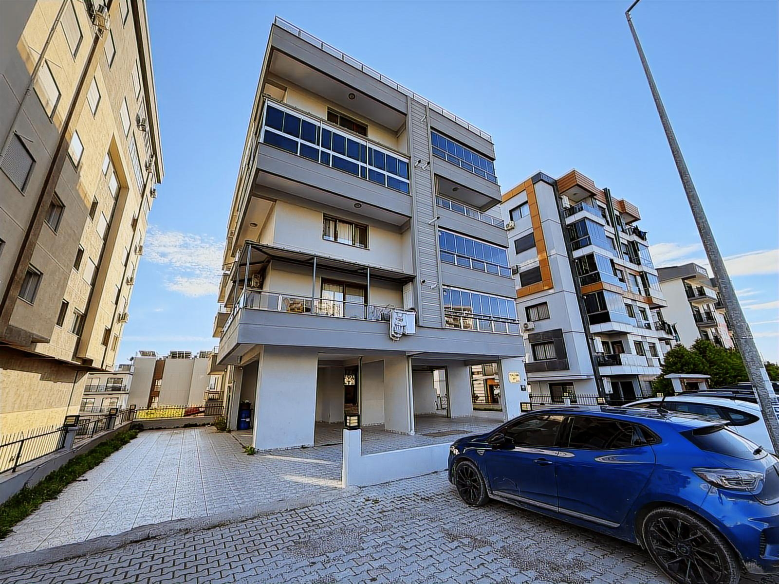 ÇİĞLİ ESENTEPE MAH. SATILIK LÜKS YAPI FIRSAT K. MUTFAK 1+1 DAİRE
