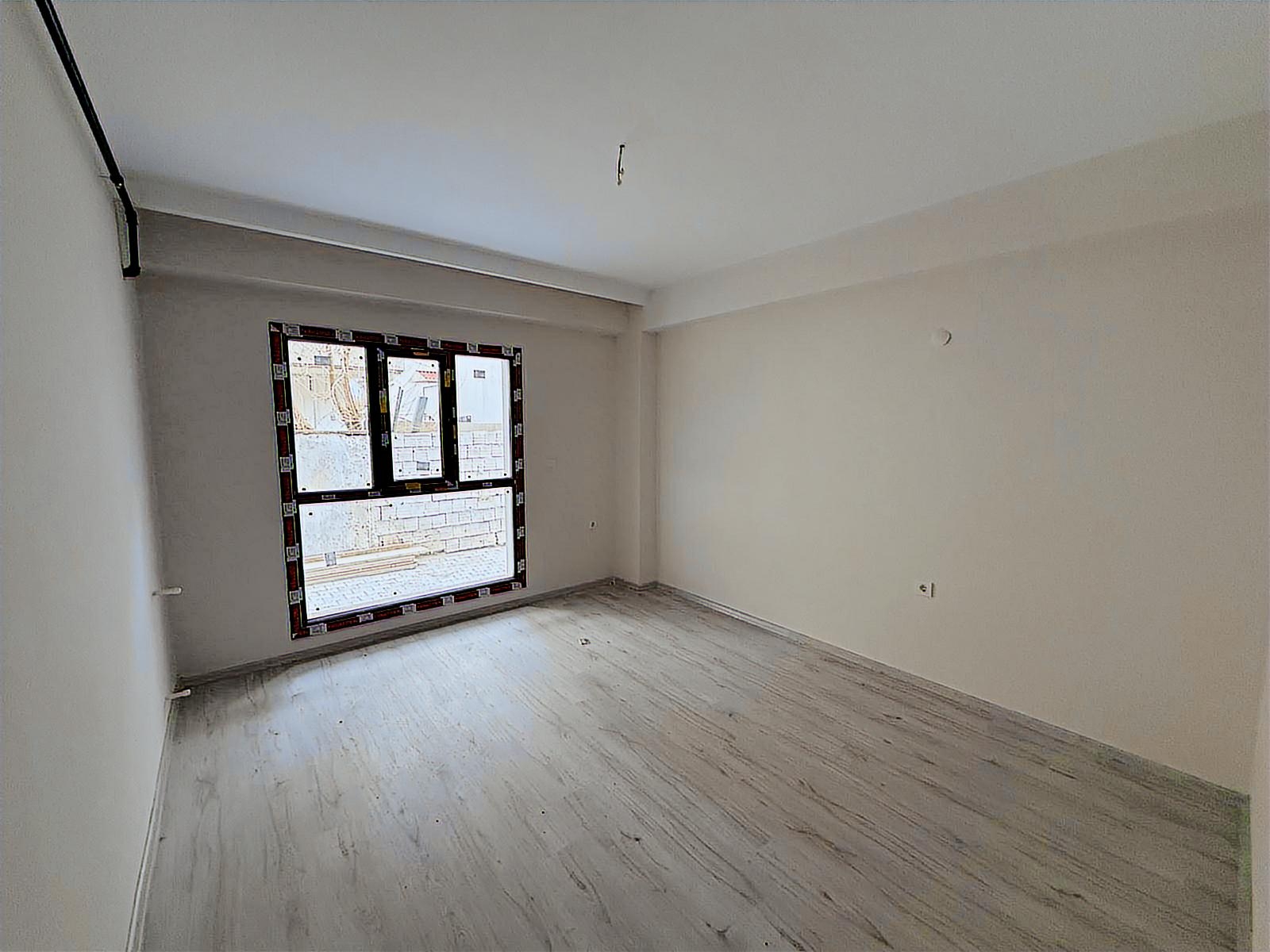 MENEMEN ESATPAŞA MAH. SATILIK LÜKS YAPI FIRSAT 2+1 DAİRE