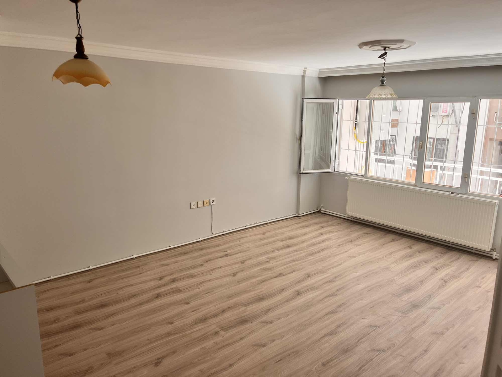 Yalı Mahallesi merkez konum doğalgazlı sıfır tadilatlı 3+1 daire