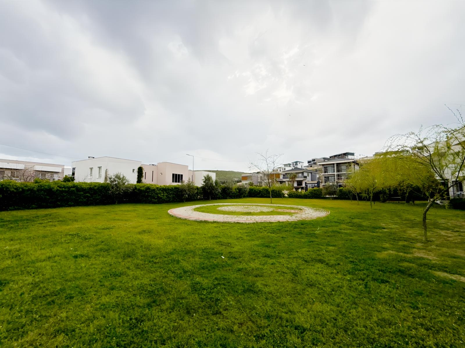 VİLLAKENT'TE SATILIK LÜKS YAPI FIRSAT 2+1 DAİRE