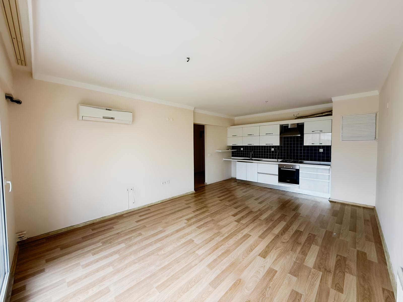 VİLLAKENT'TE SATILIK LÜKS YAPI FIRSAT 2+1 DAİRE
