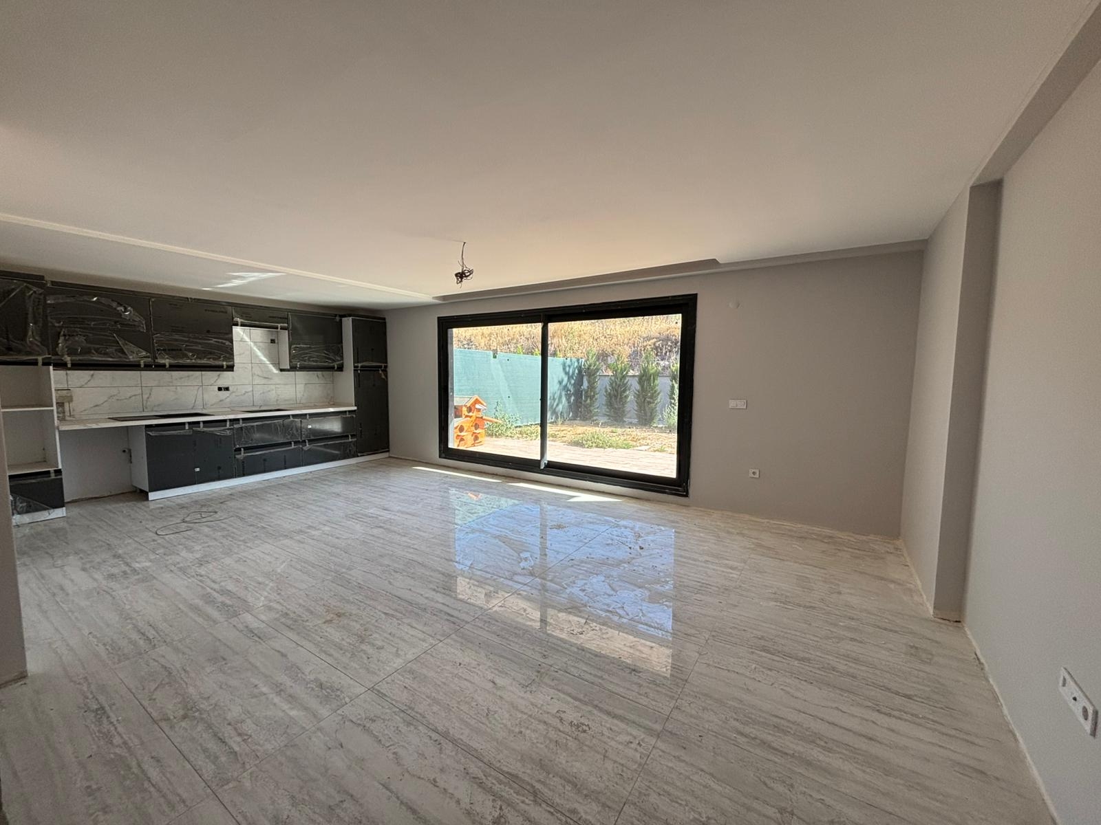EMİRALEM MERKEZDE KİRALIK 3+1 SIFIR AKILLI VİLLA