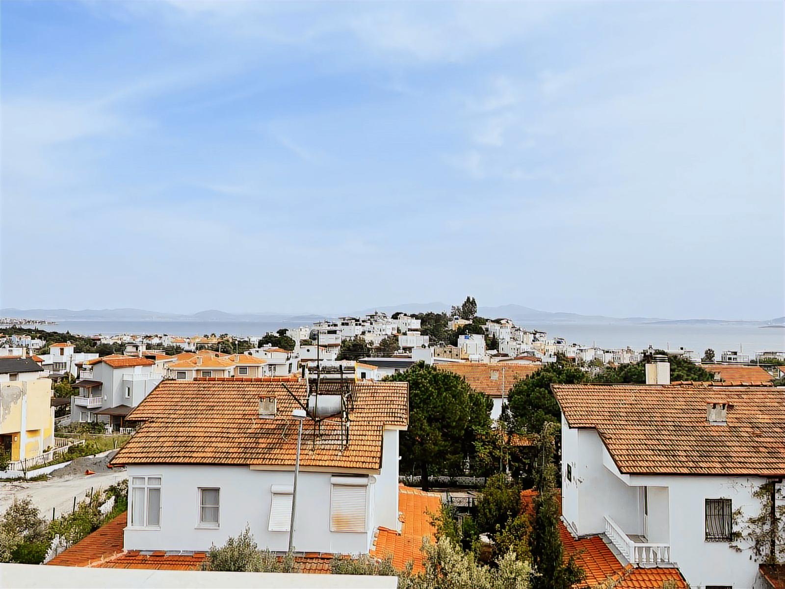 Dikili Çandarlı Eşyalı 3+1 lüks yapı köşe villa