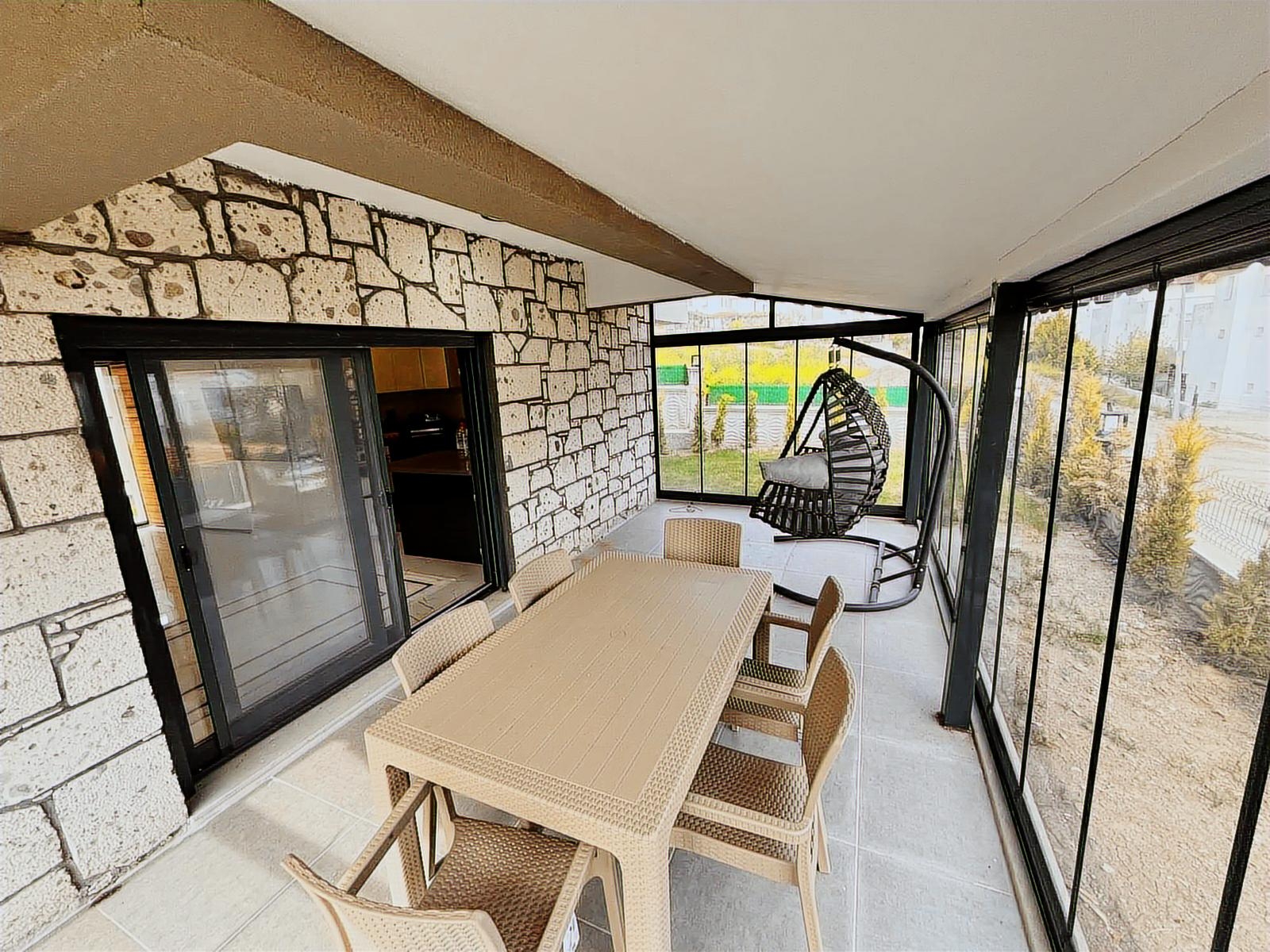 Dikili Çandarlı Eşyalı 3+1 lüks yapı köşe villa
