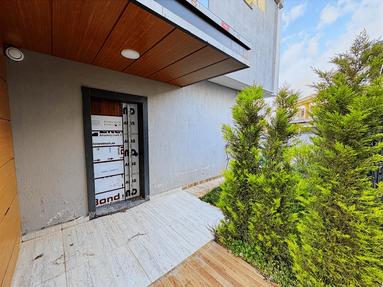 EMİRALEM MERKEZDE SATILIK 4+1 SIFIR HAVUZLU VİLLA