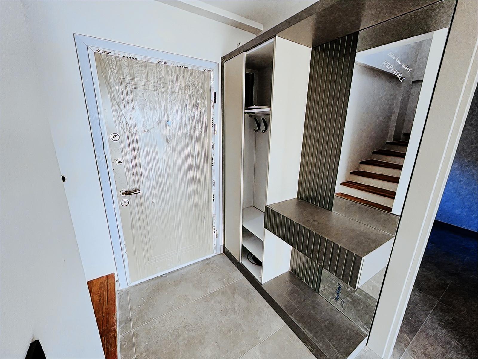 DİKİLİ Çandarlı Site İçİ güvenlik Müstakil Havuzlu 4+1Lüks Villa