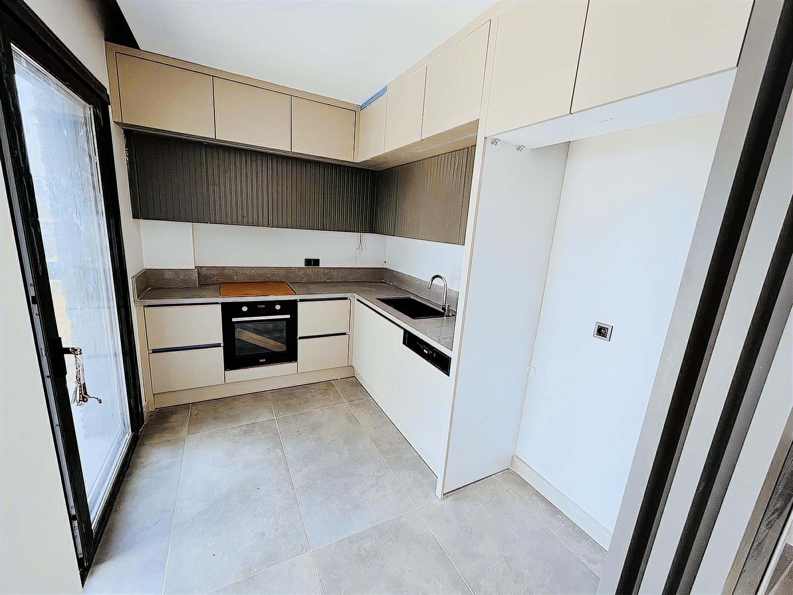 DİKİLİ Çandarlı Site İçİ güvenlik Müstakil Havuzlu 4+1Lüks Villa