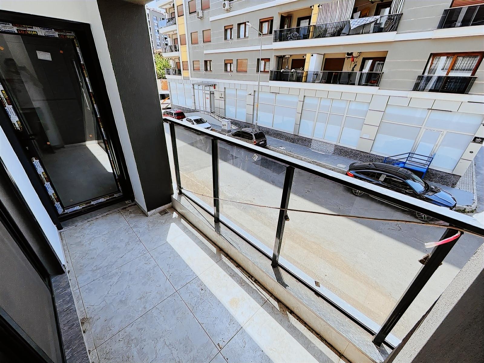 Karşıyaka İmbatlı mah. 3+1 yerden ısıtmalı lüks yapı daire
