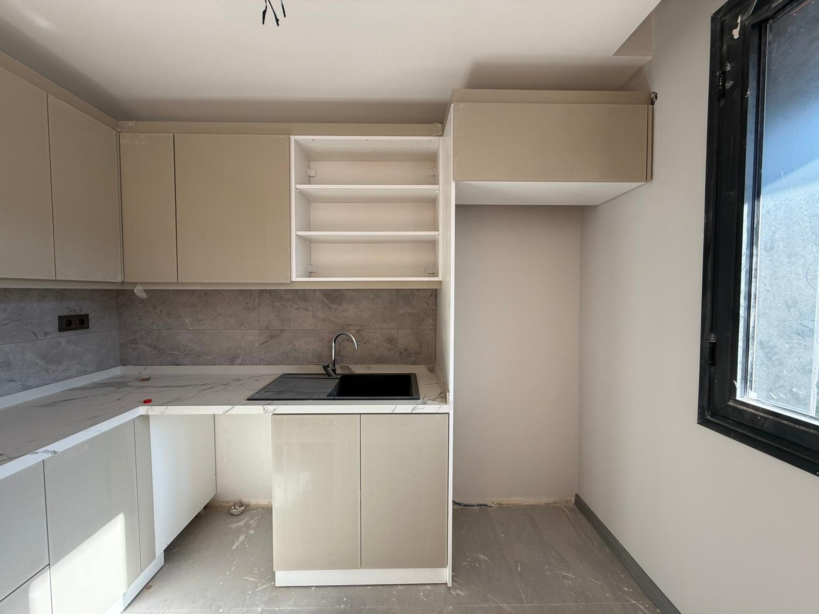 EMİRALEM MERKEZDE SATILIK 4+1 SIFIR HAVUZLU AKILLI VİLLA