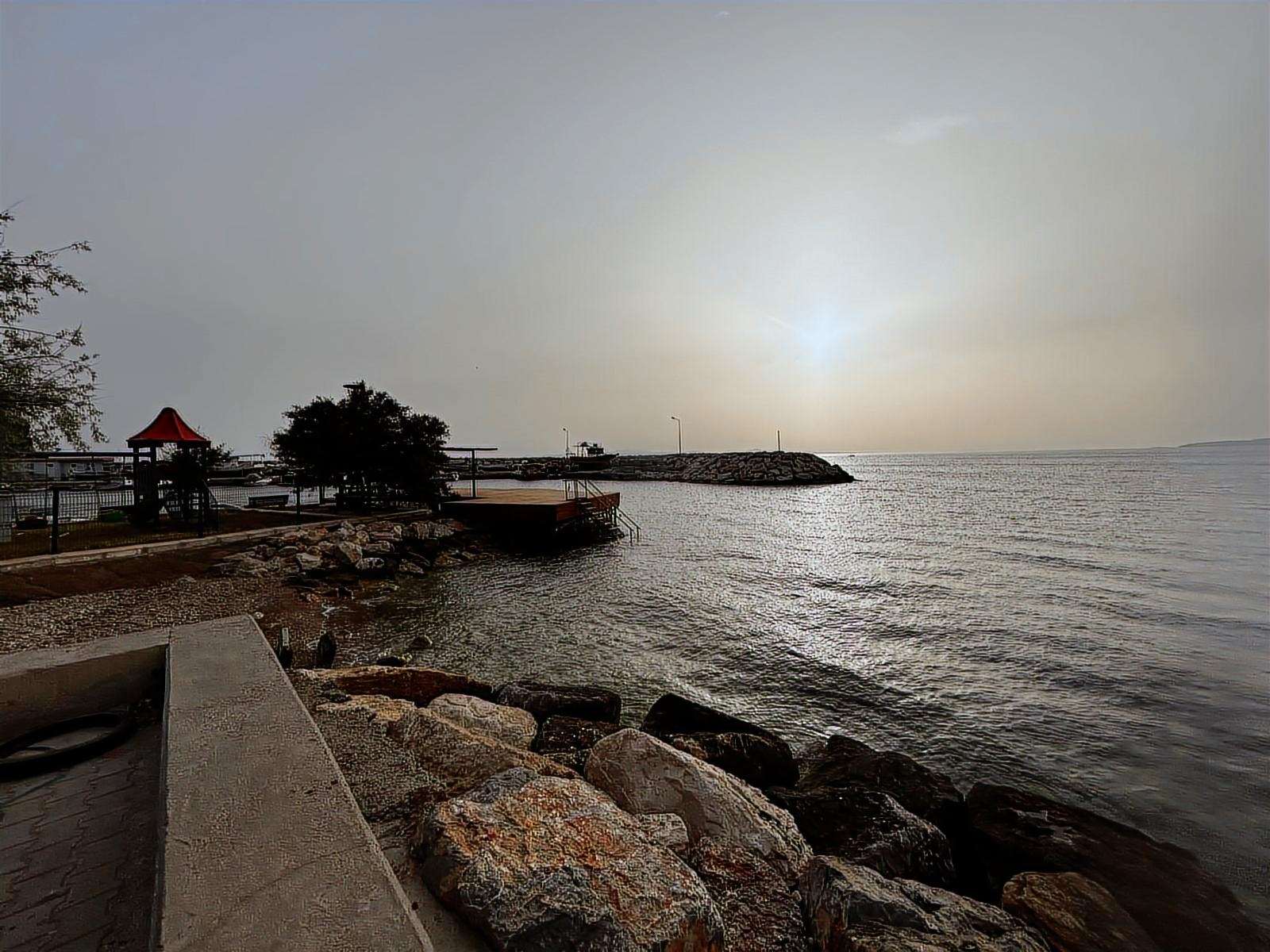 KARABURUNDA MÜSTAKİL VİLLA DENİZİN MAVİLİĞİYLE BÜTÜNLEŞEN YAŞAM