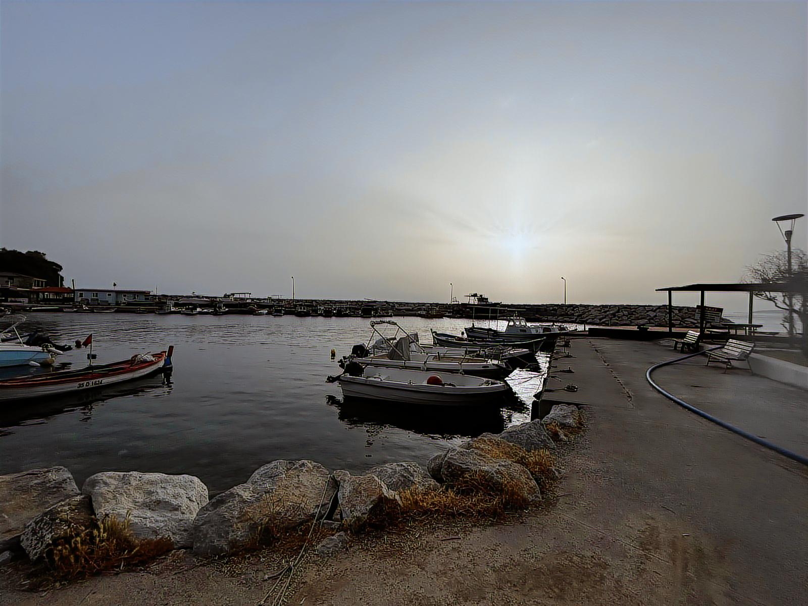 KARABURUNDA MÜSTAKİL VİLLA DENİZİN MAVİLİĞİYLE BÜTÜNLEŞEN YAŞAM