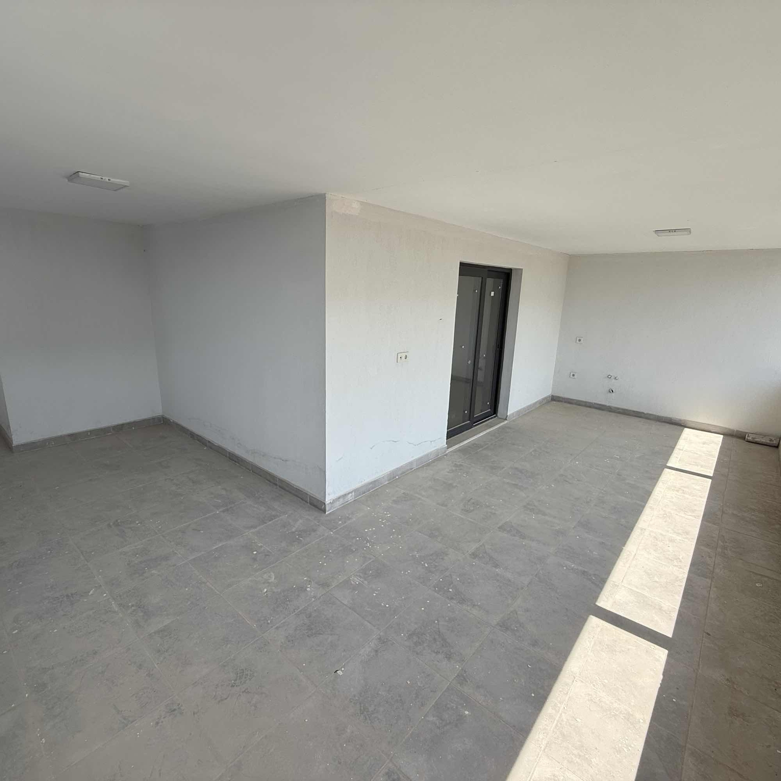 Menemen Seyrekte 5+1 Teraslı 200m2 Dubleks daire