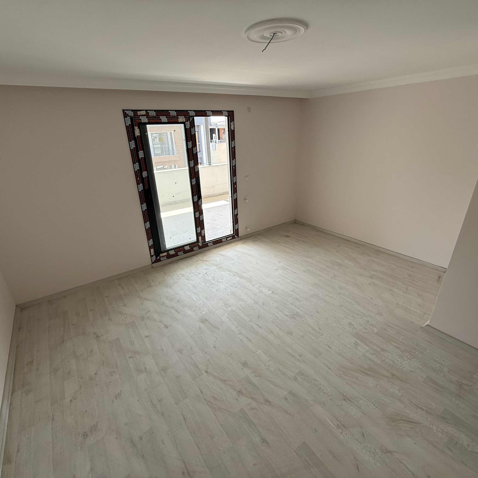 Menemen Seyrekte 5+1 Teraslı 200m2 Dubleks daire