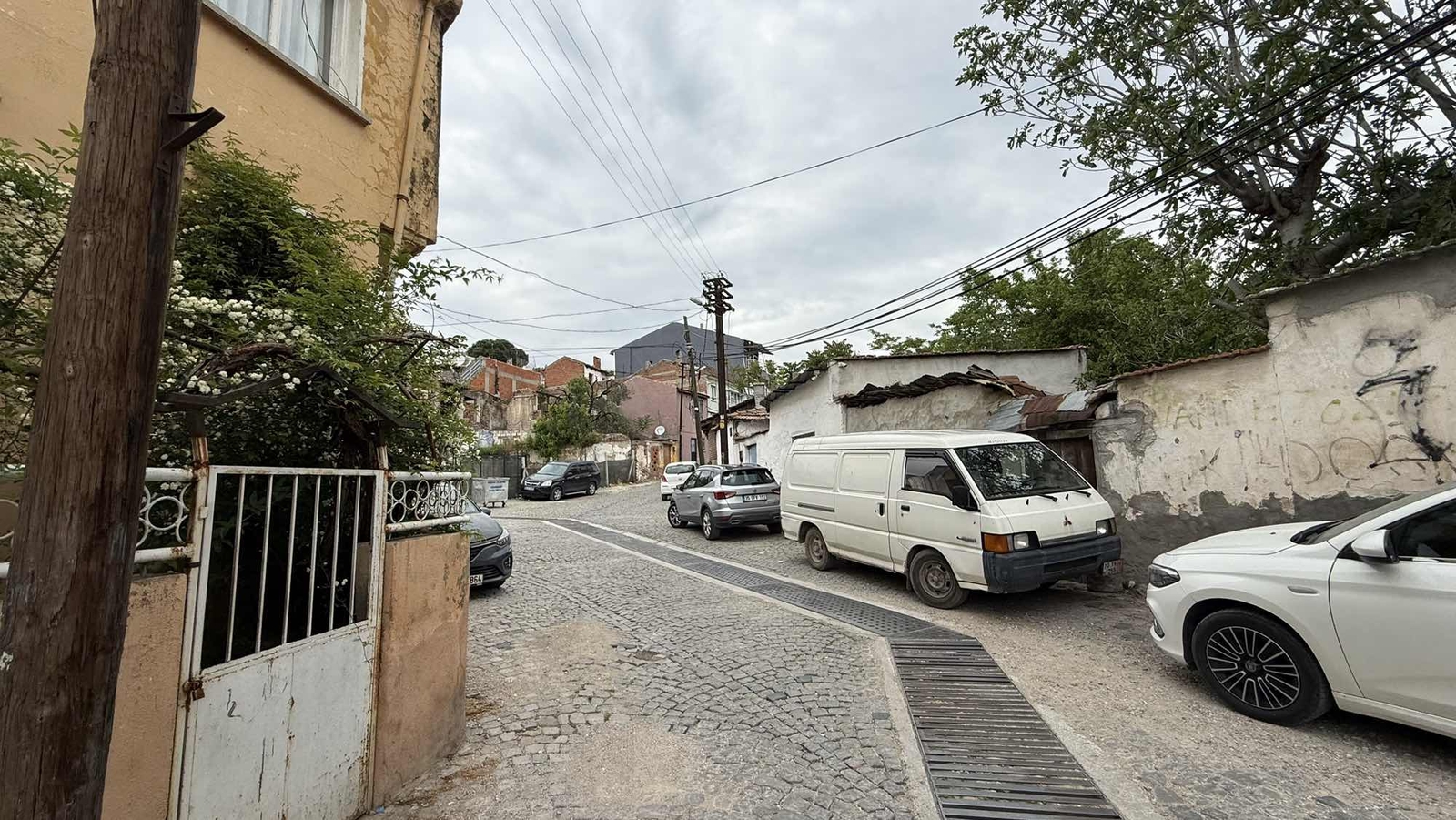 Bergama Atatürk Mah.de 3+1 Geniş Kullanımlı Masrafsız Daire