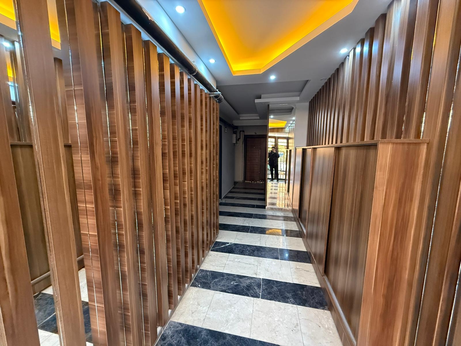 MENEMEN ULUS MAH. SATILIK LÜKS YAPI FIRSAT 4+1 DUBLEKS DAİRE