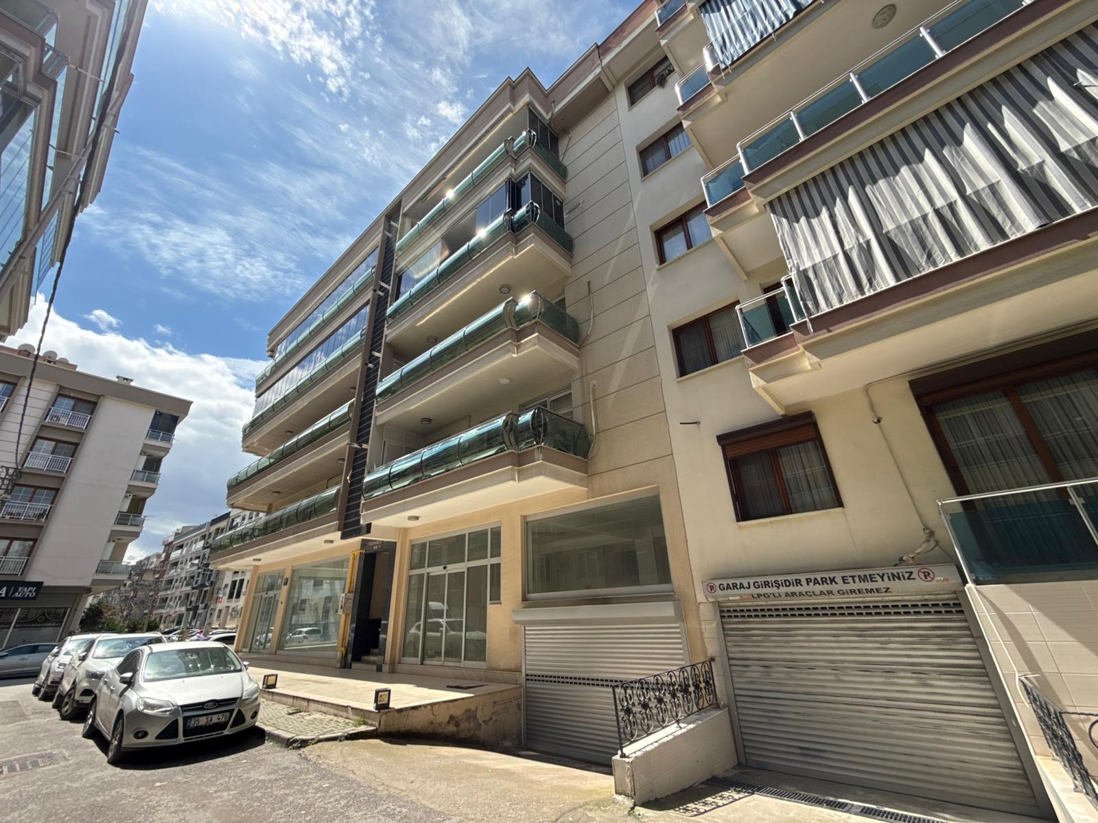 KARŞIYAKA DEDEBAŞI MAH. KİRALIK LÜKS YAPI FIRSAT 3+1 DAİRE