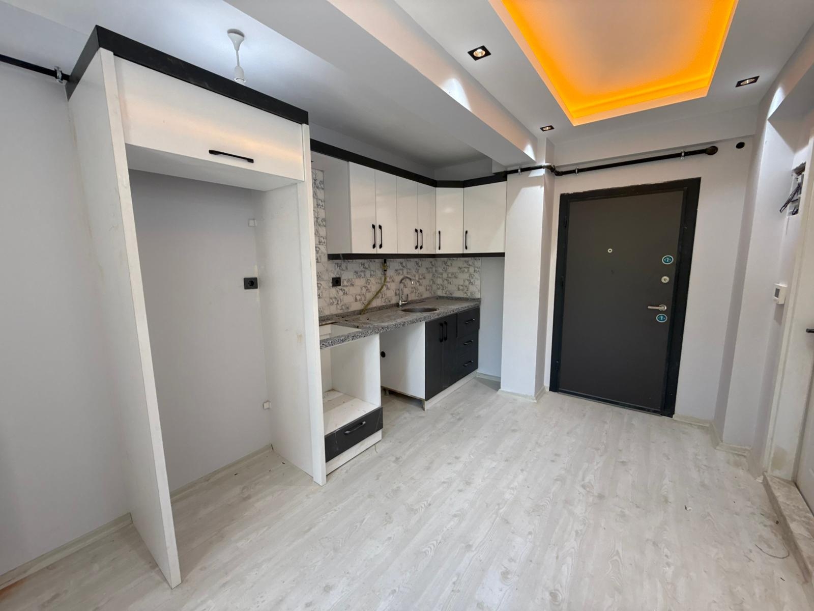 ÇİĞLİ ŞİRİNTEP MAH. SATILIK LÜKS YAPI FIRSAT SIFIR 1+1 DAİRE