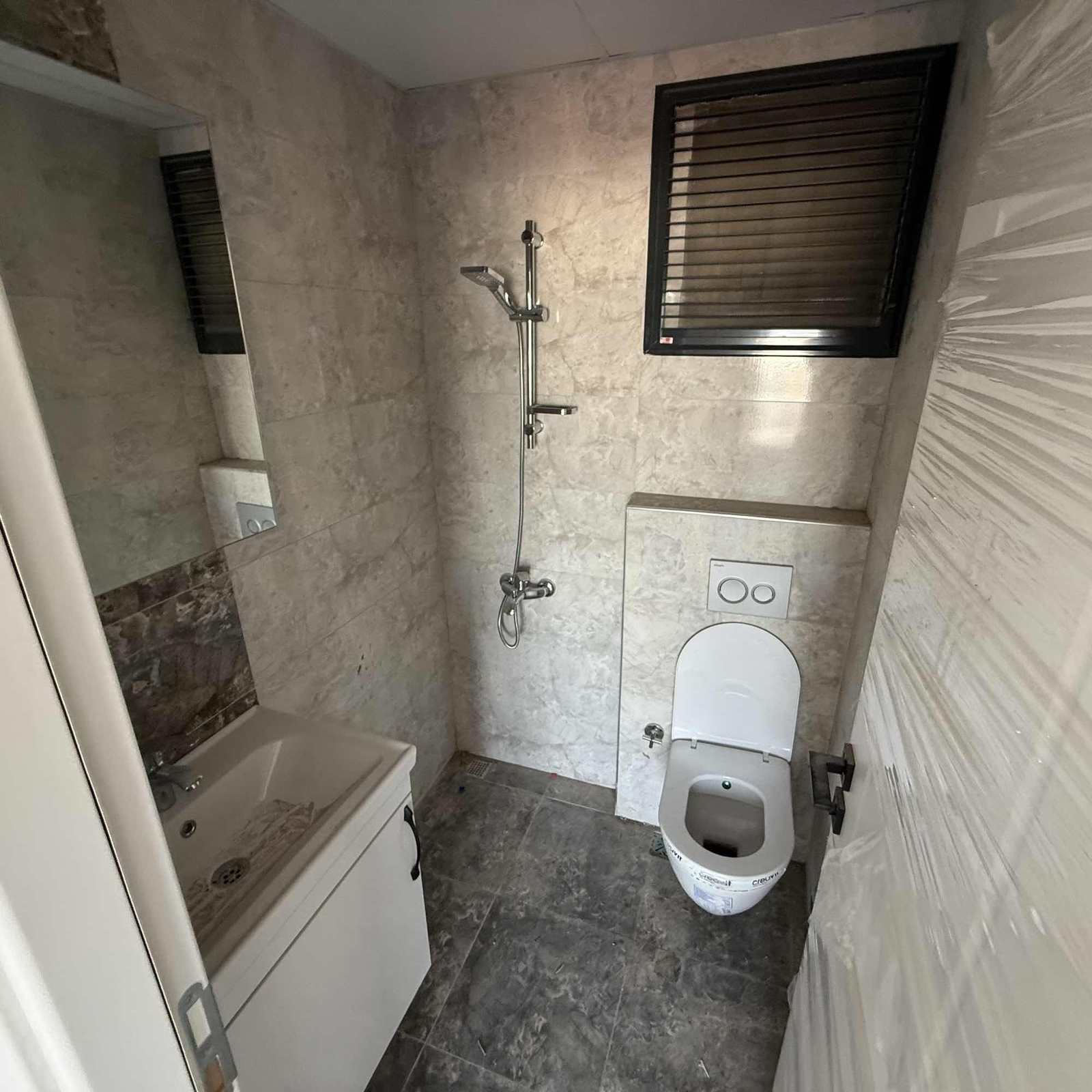 Menemen 9Eylül Mah Site İçinde havuzlu 3+1 Satılık Daire