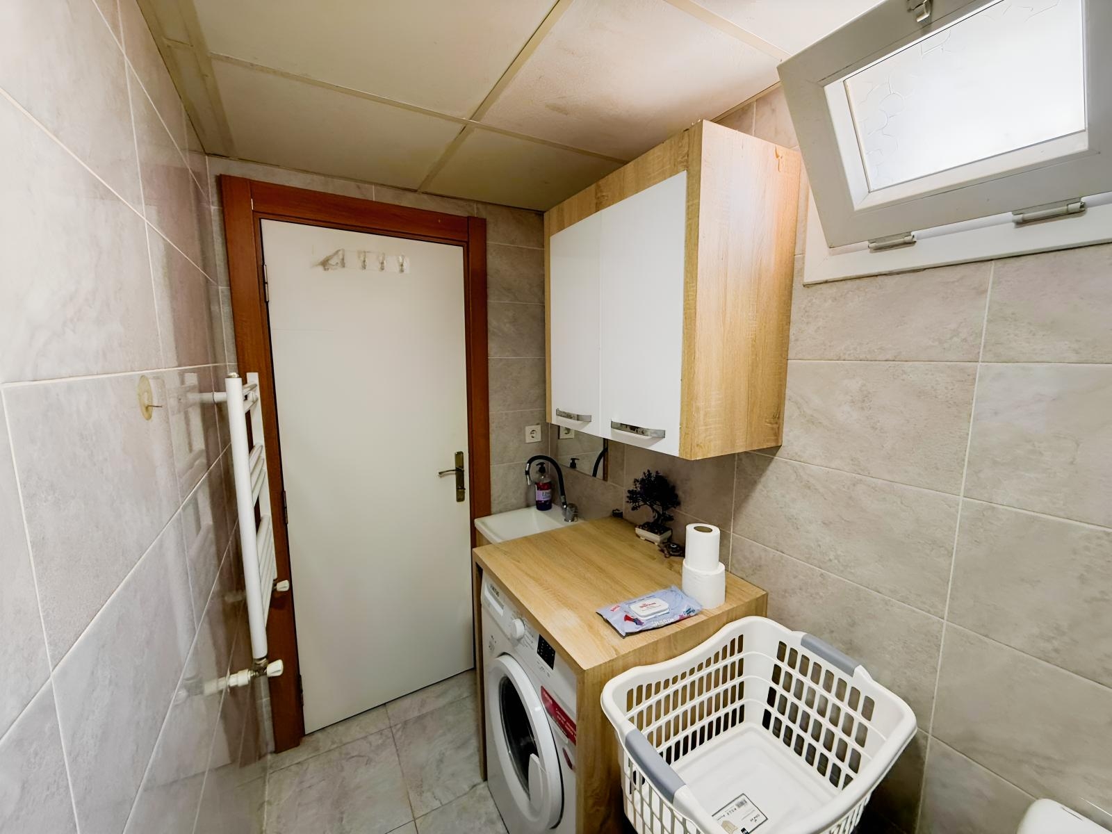 BUCA KURUÇEŞME MAH. SATILIK LÜKS YAPI FIRSAT 1+1 DAİRE