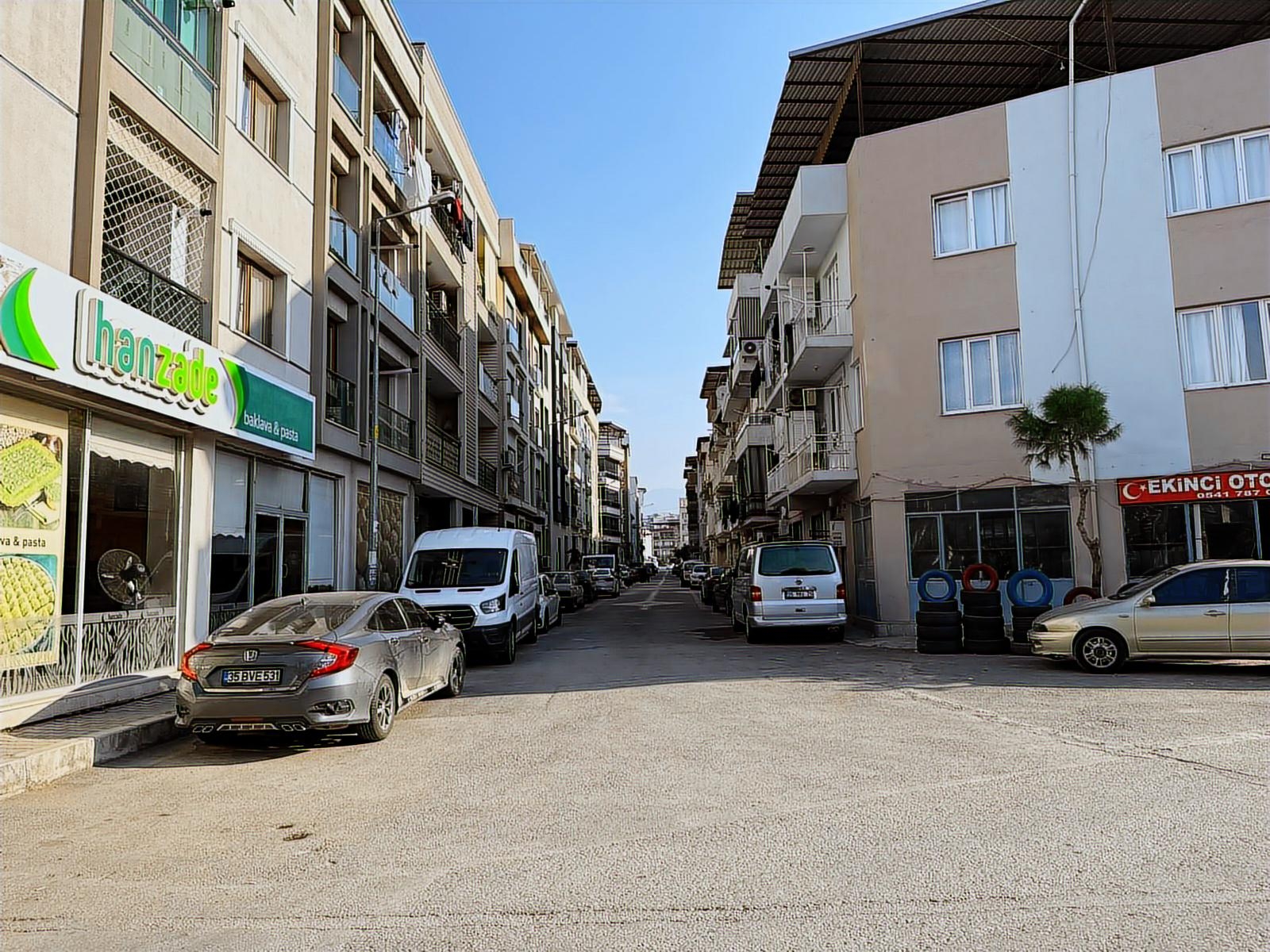 MENEMEN ESATPAŞA MAH. KİRALIK LÜKS YAPI FIRSAT 1+1 DAİRE
