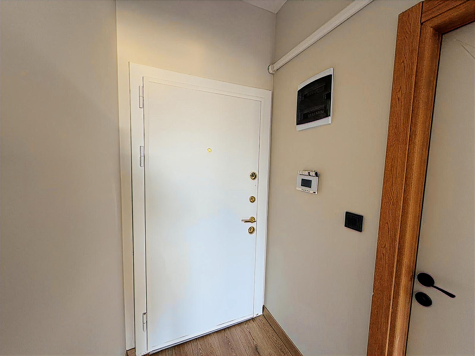 MENEMEN ESATPAŞA MAH. KİRALIK LÜKS YAPI FIRSAT 1+1 DAİRE