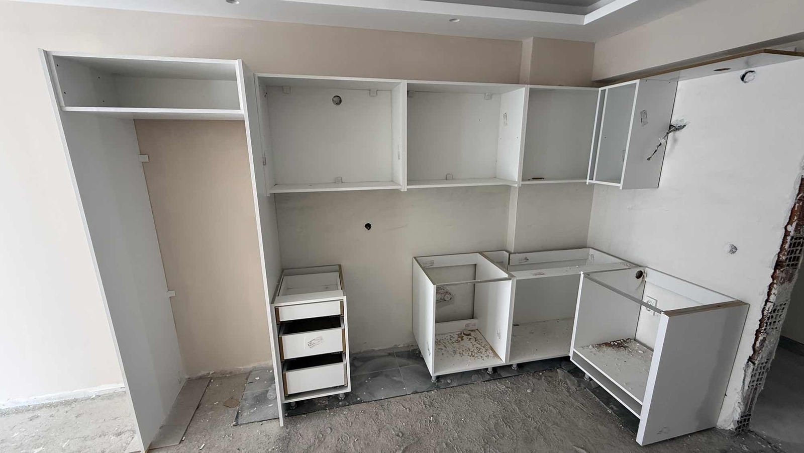 MENEMEN VİLLAKENTTE YATIRIMLIK SATILIK 1+1 DAİRE