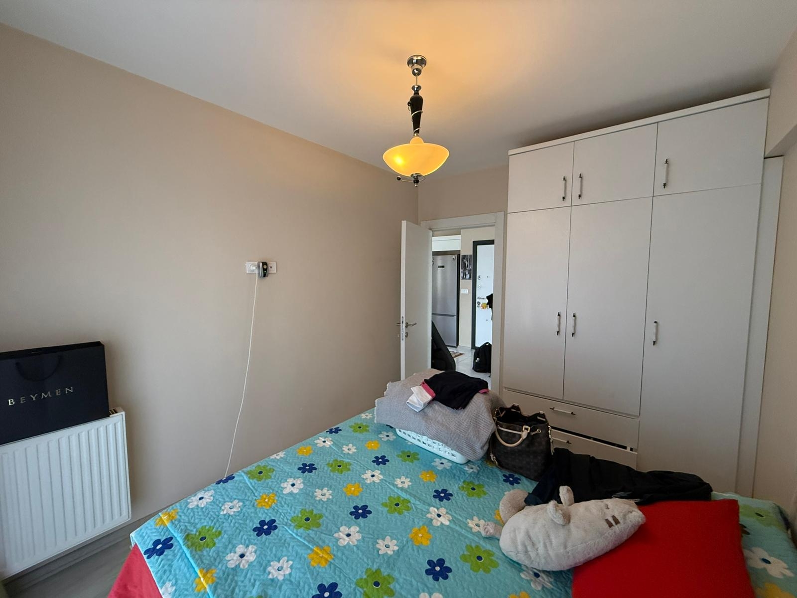 COUNTRY PLUS CADDE SİTESİNDE SATILIK 1+1 EŞYALI DAİRE